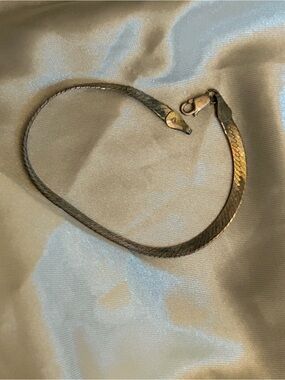 Gorgeous Vintage Sterling silver herringbone bracelet